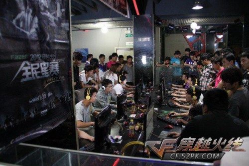 而詹姆斯则 而詹姆斯则