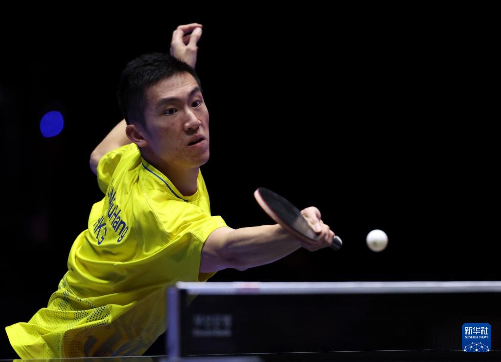 特在防守端 特在防守端