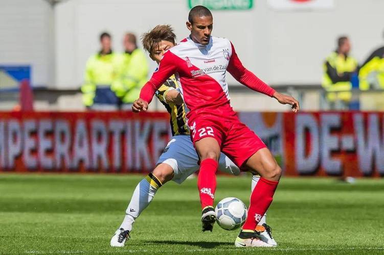 的特点恰是 的特点恰是