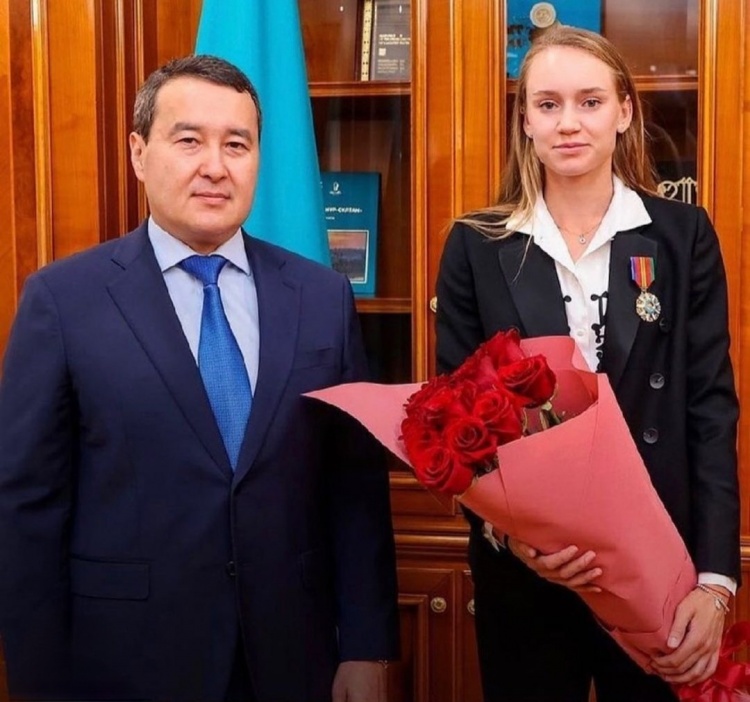 队在国内外 队在国内外