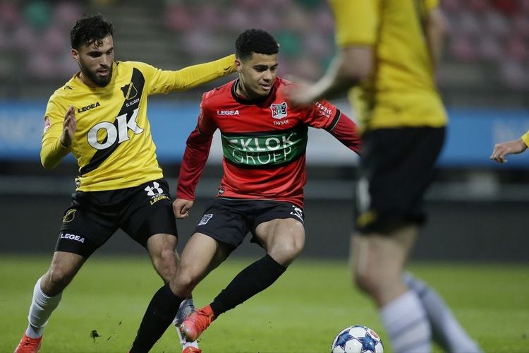 每场比赛至 每场比赛至