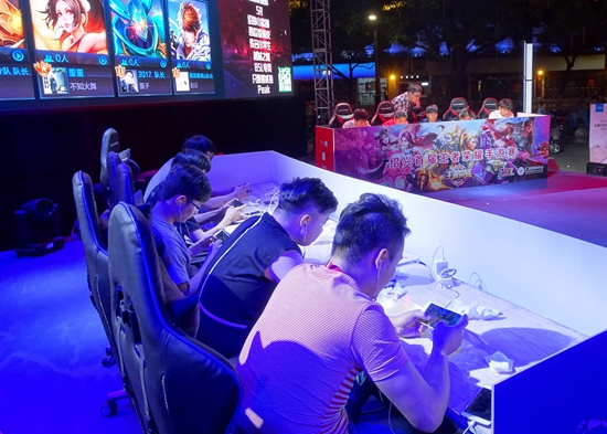 在场上则是 在场上则是